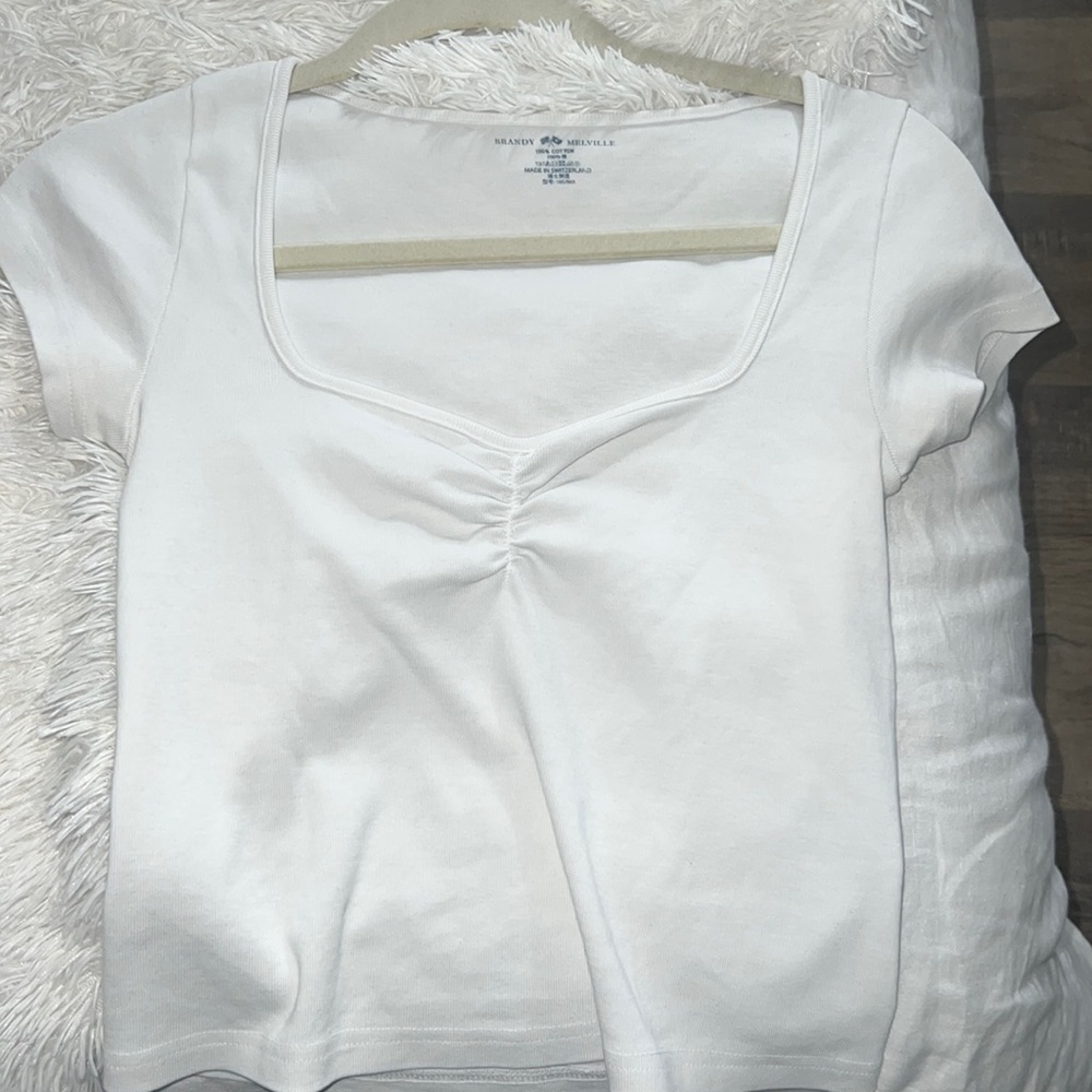 Brandy Melville Tshirt